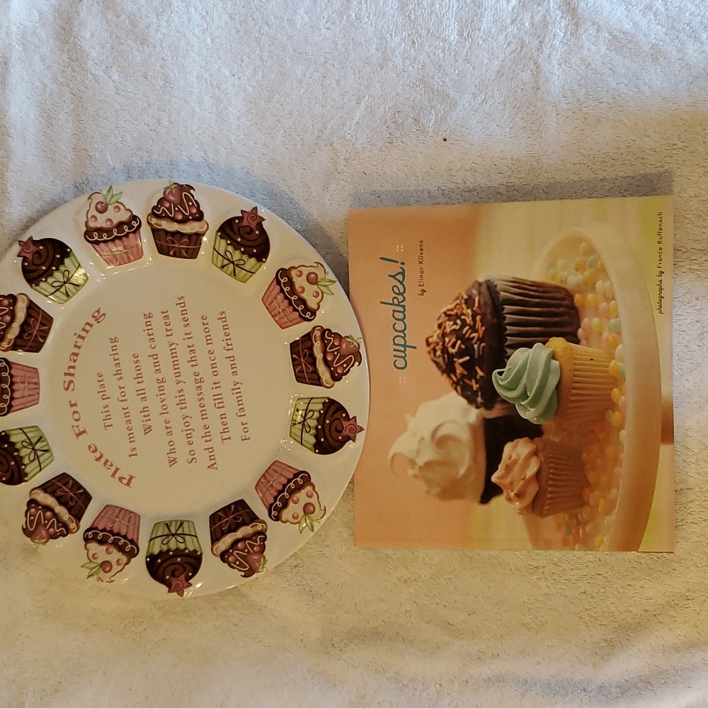 Cupcake-Themed Serving Plate with Beautiful Cupcake Recipe book EUC